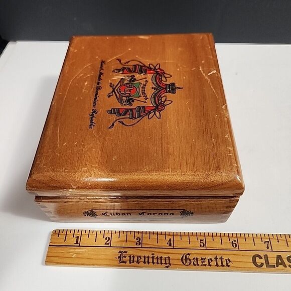 Arturo Fuente Corona Hand Made In Dominican Republic Box - Picture 16 of 16